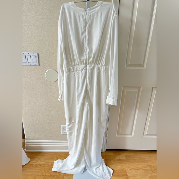 House of CB Adabelle Jumpsuit in White - Size L+ - Picture 3 of 6